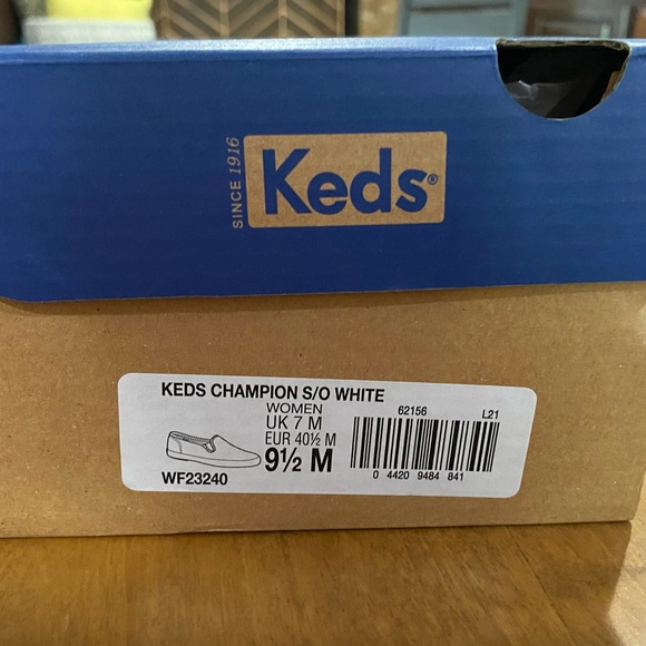 BNIB KEDS CHAMPION SLIP ON WHITE WOMENS SIZE 9.5 - Picture 5 of 6